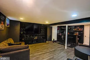 3915 Flowerton Rd, Baltimore, MD 21229 - Photo 12