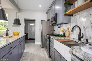 1621 E 32nd St, Baltimore, MD 21218 - Photo 10