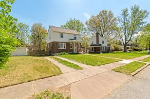 4203 Barrington Rd, Baltimore, MD 21229 - Photo 2