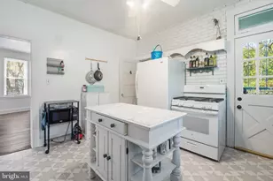 202 S Athol Ave, Baltimore, MD 21229 - Photo 14
