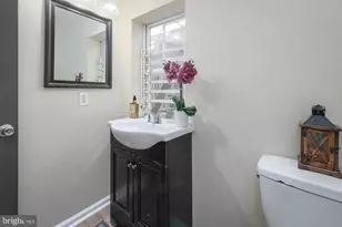 2444 Druid Hill Ave, Baltimore, MD 21217 - Photo 28