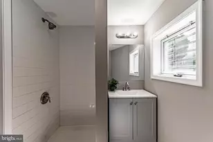 1008 Walnut Ave, Baltimore, MD 21229 - Photo 12