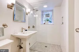 501 Woodlawn Rd, Baltimore, MD 21210 - Photo 54