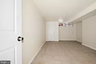 1721 E Oliver St, Baltimore, MD 21213 - Photo 16