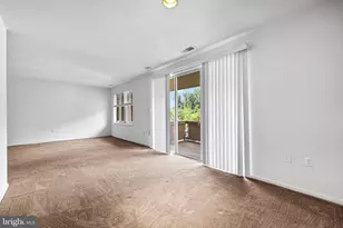 19 Hamill Rd, Baltimore, MD 21210 - Photo 10
