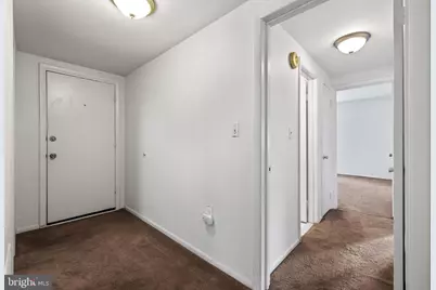 19 Hamill Road #19E, Baltimore, MD 21210 - Photo 4