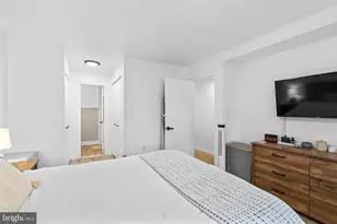 8 W Lee Street W, Baltimore, MD 21201 - Photo 20
