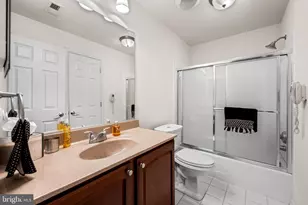 2618 Lighthouse Ln, Baltimore, MD 21224 - Photo 8