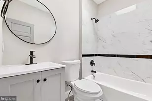 2828 Lake Ave, Baltimore, MD 21213 - Photo 16