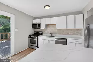 647 Charraway Rd, Baltimore, MD 21229 - Photo 10