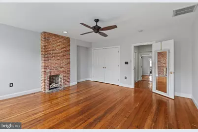 2038 E Pratt Street, Baltimore, MD 21231 - Photo 16