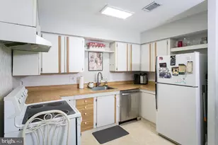 6711 Park Heights Ave, Baltimore, MD 21215 - Photo 22