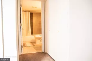 3402 W Mulberry St, Baltimore, MD 21229 - Photo 24
