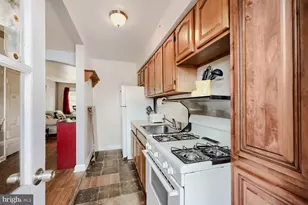 6929 Gough St, Baltimore, MD 21224 - Photo 8