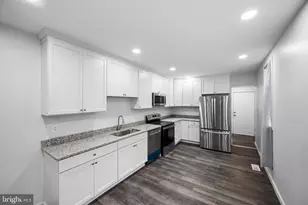 2011 N Pulaski St, Baltimore, MD 21217 - Photo 8