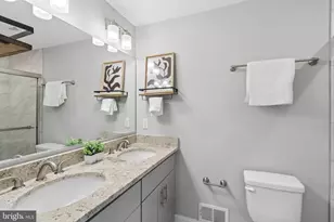 322 S Clinton Street S, Baltimore, MD 21224 - Photo 32