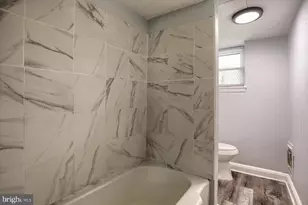 1323 N Kenwood Ave, Baltimore, MD 21213 - Photo 14