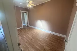 604 E 35th Street E, Baltimore, MD 21218 - Photo 18