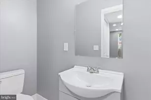 1512 W Pratt St, Baltimore, MD 21223 - Photo 12