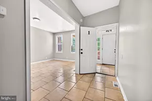 1725 Gwynns Falls Pkwy, Baltimore, MD 21217 - Photo 12