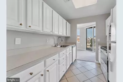 23 Pierside Drive #321, Baltimore, MD 21230 - Photo 10