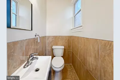 2210 Lyndhurst Avenue, Baltimore, MD 21216 - Photo 10