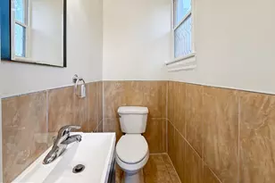 2210 Lyndhurst Ave, Baltimore, MD 21216 - Photo 10
