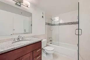 250 President St, Baltimore, MD 21202 - Photo 10