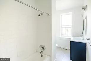 1047 Hollins St, Baltimore, MD 21223 - Photo 12