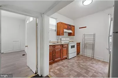 2218 Roslyn, Baltimore, MD 21216 - Photo 18
