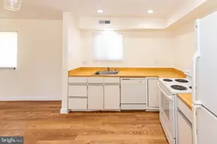 7240 Park Heights Ave, Baltimore, MD 21208 - Photo 12