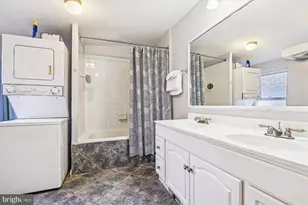 2050 Bank St, Baltimore, MD 21231 - Photo 20