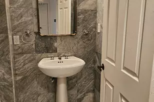 3801 Canterbury Rd, Baltimore, MD 21218 - Photo 12