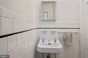 212 St Dunstans Rd, Baltimore, MD 21212 - Photo 16
