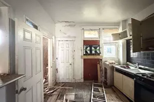 3923 Ridgewood Ave, Baltimore, MD 21215 - Photo 16