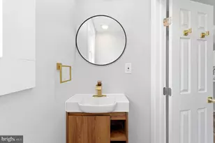 921 Mt Holly St, Baltimore, MD 21229 - Photo 38