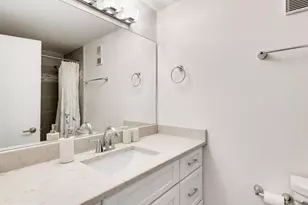 250 President St, Baltimore, MD 21202 - Photo 8