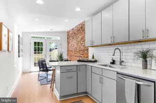 1617 Bank St, Baltimore, MD 21231 - Photo 12