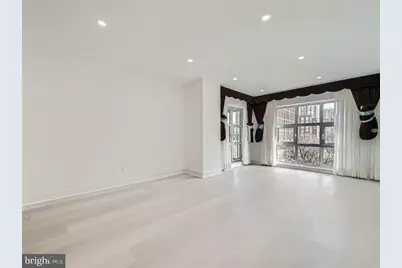 250 President Street #211, Baltimore, MD 21202 - Photo 8