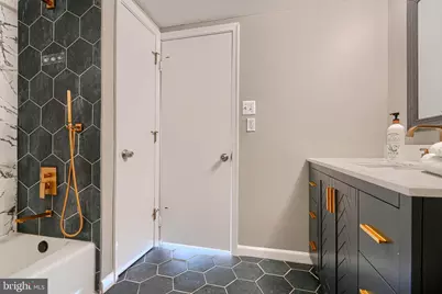3645 Glengyle Avenue #3F, Baltimore, MD 21215 - Photo 8
