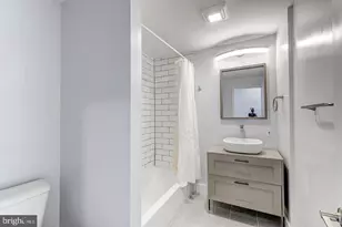 1748 S Hanover St, Baltimore, MD 21230 - Photo 8