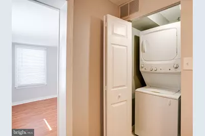 528 Holtzman Court, Baltimore, MD 21231 - Photo 22