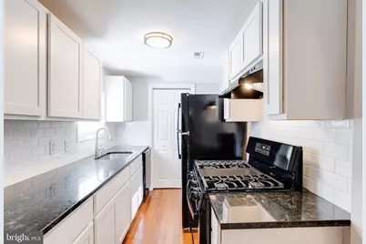 528 Holtzman Court, Baltimore, MD 21231 - Photo 16