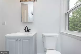 2727 Ellicott Dr, Baltimore, MD 21216 - Photo 12
