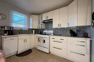 1338 W 37th St, Baltimore, MD 21211 - Photo 12