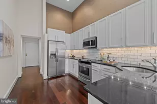 12 E Mt Vernon Pl, Baltimore, MD 21202 - Photo 10