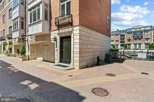 608 Ponte Villas N, Baltimore, MD 21230 - Photo 2