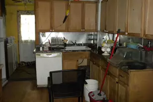 108 S Carey St, Baltimore, MD 21223 - Photo 4