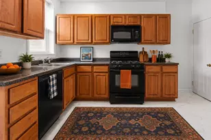 3915 Falls Rd, Baltimore, MD 21211 - Photo 6