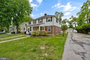 2713 Cheswolde Rd, Baltimore, MD 21209 - Photo 2